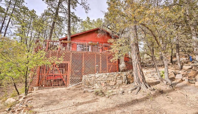 Peaceful Cabin w/Deck & Grill: 1 Mi to Crown King