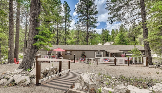 Peaceful Cloudcroft Vacation Rental: Walk to Shops in Cloudcroft
