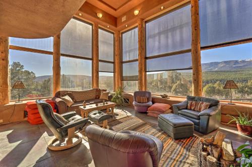 Peaceful New Mexico Retreat w/Panoramic Mtn Views