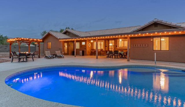 PEACEFUL: One Story, 1 Acre Lot, Htd POOL, Fire Pit, Cornhole, 3 Bikes, TVs All BRs, RV Parking