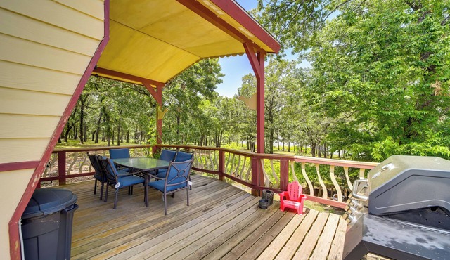 Pet-Friendly McAlester Home w/Lake Eufaula Access