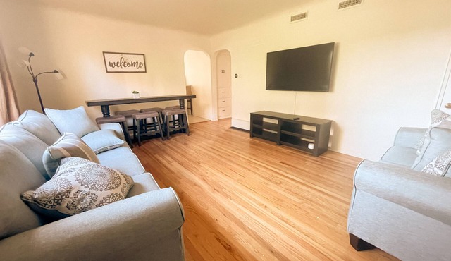 Pet Friendly! Private Casita in Nob Hill