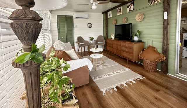 Pet friendly with King Bed & Resort Pool