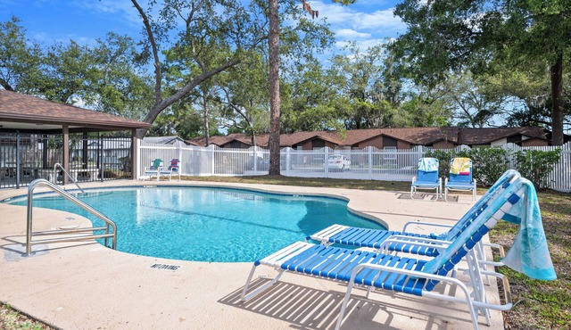 Pool Patio Private Yard close to Moffit & USF