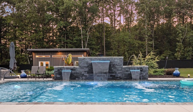 Poolside Adults-Only Escape – Hot Tub, Fire Pit Near Lake Ouachita-Home 2