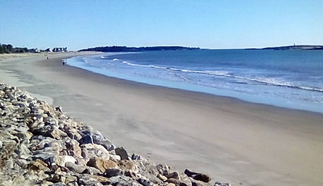 Popham Beach Direct Oceanfront Cottage Steps to the sand