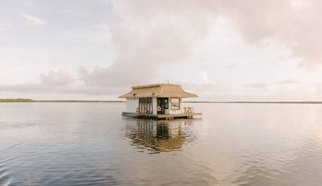 Premium Floating Bugalow by Stay Ombi in the Keys with Stunning Ocean Views.