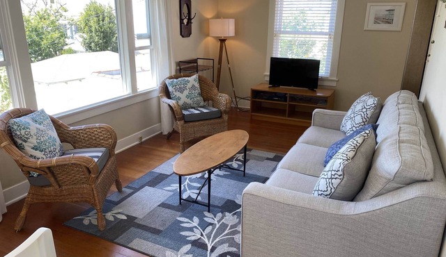Private, Fully Detached Beach House W/Stunning Ocean View!