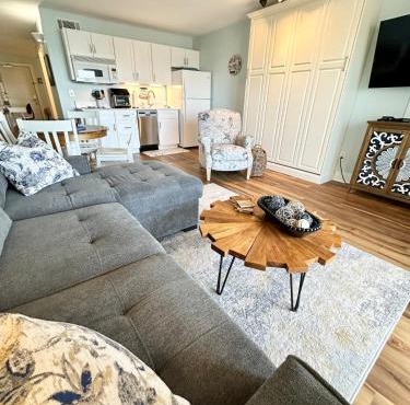 Private Wrightsville Beach Retreat - Channel View!