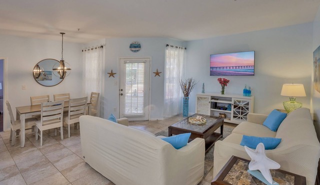 PROMO PRICES!CLEARWATER BEACH 2beds,2baths,FREE WI-FI/Parking in gated comunity