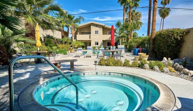 Quaint Palm Springs Condo City I.D. 032692