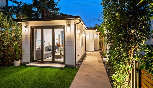 Quiet and Elegant Retreat for 4 Travelers