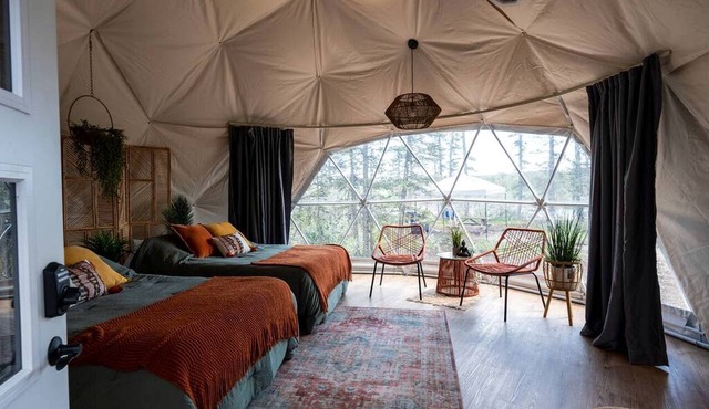 Reconnect with Nature in Style: Riverside Dome Retreat in Alberta's Serene Setting