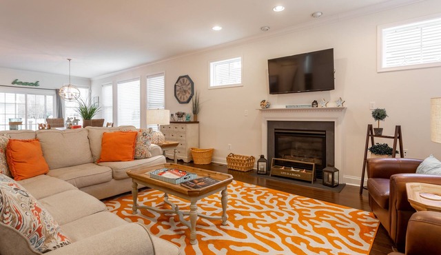 Rehoboth Beach or Dewey Beach Clean/Airy 5BR Home Sleeps 14