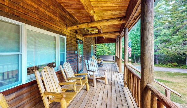 Relaxing 3BR Fireplace Deck Fire Pit