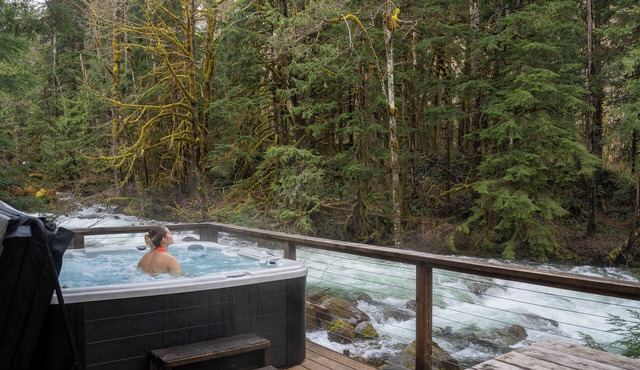 River Runs Through this secluded A-Frame, hot tub in Baring