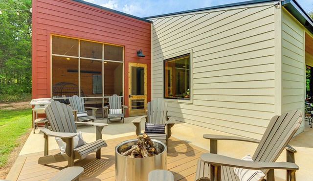 Riverfront Huntsville Cabin w/Views & Kayaks!