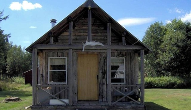 Rustic Cabin Rental with Excellent Hiking Trail Access near Augusta, Maine