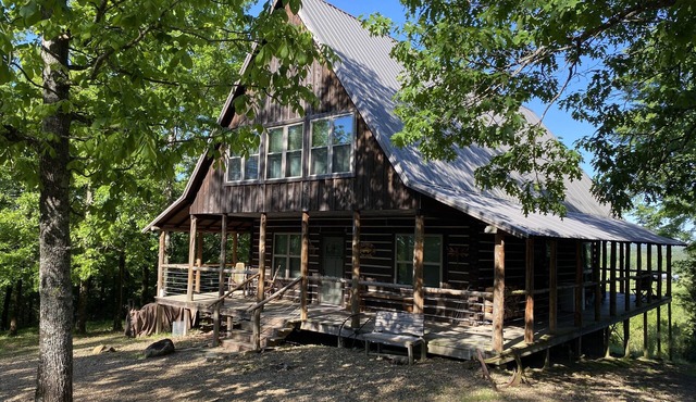 Rustic log cabin in the hills of Arkansas!