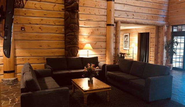 Rustic Retreat | Peaceful Countryside Room with Ensuite Bath & Pool Access