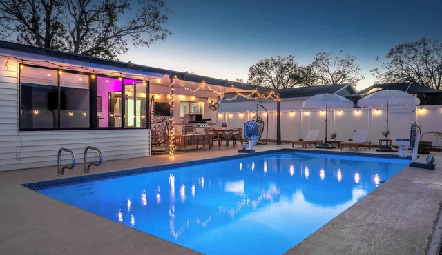 Saint Pete Beach Heated Pool Gameroom/Mini theatre