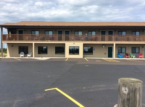 Scenic Shore Inn in Algoma