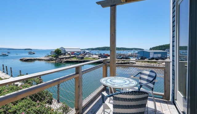 Seabreeze on the Harbor 1 - Stunning Island Retreat perched on Stonington Harbor