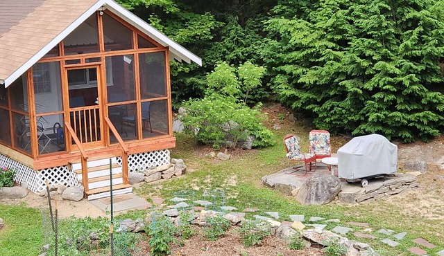 Sebago Lake Cottage on Raymond Cape