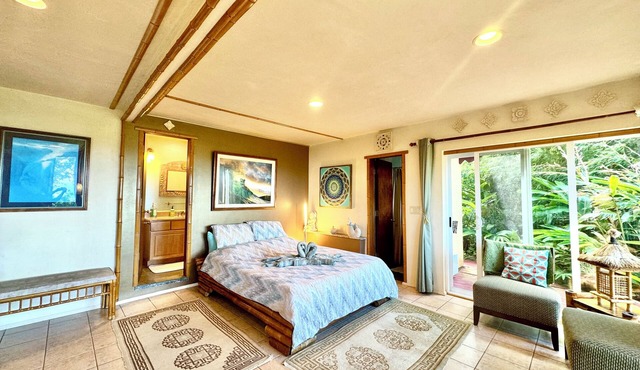 Serene Eco Retreat: Ocean Views, Waterfalls, and Scenic Trails!