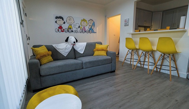 Snoopy & Friends Retreat Pet Friendly Near Long Beach Attractions