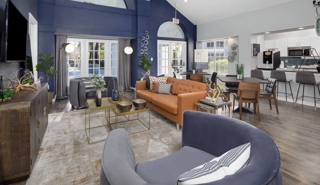 Solara Apartments Spacious 2BR Apartment Sleeps 6 Pet-Friendly