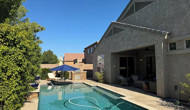 Spacious 4-bedroom house with AC, WiFi in charming Queen Creek