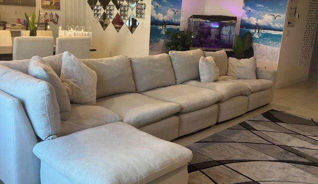 Spacious 4-bedroom house in fantastic Winter Haven with AC