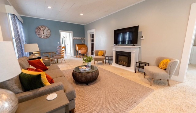 Spacious 5-bedroom house in charming Independence