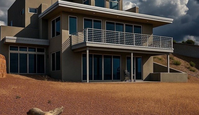 Spacious Custom Home - Lake Views - Hot Tub - Stargazing - Ping Pong