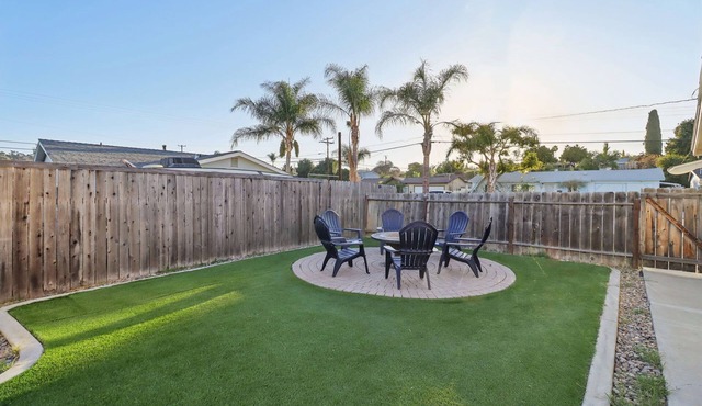 Spacious, Gated Yard, No Stair, King Bed, 1600 sqft