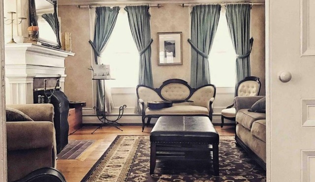Spacious Historic Home In Quiet River Village