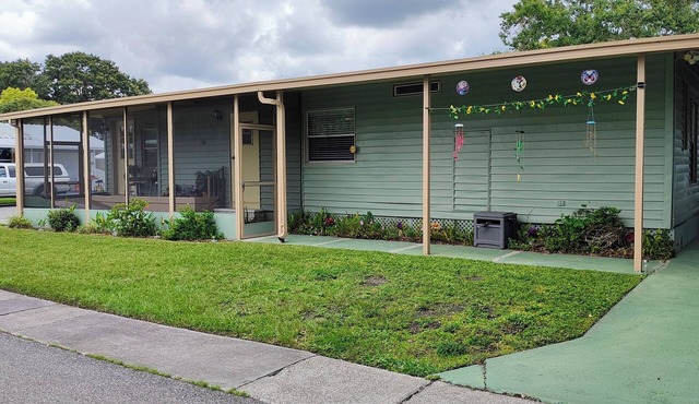 Spacious home near restaurants, movies, beaches, and hospitals, w/community pool