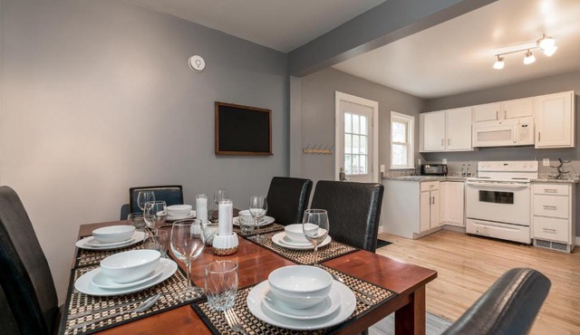Spacious & Stylish Stay In Bangor