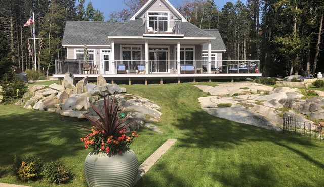 Spectacular ocean front House w/private beach