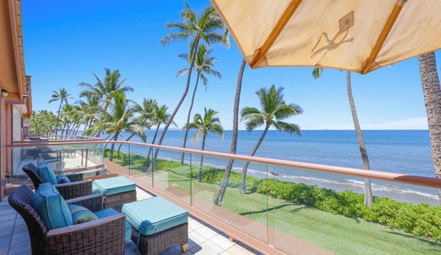 Spectacular, Oceanfront 3 bedroom + den, AC, pool, sleeps 7.