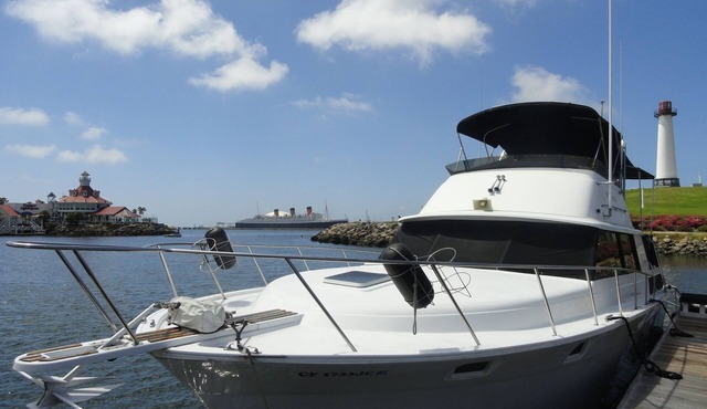 Spend the Night on a Yacht!