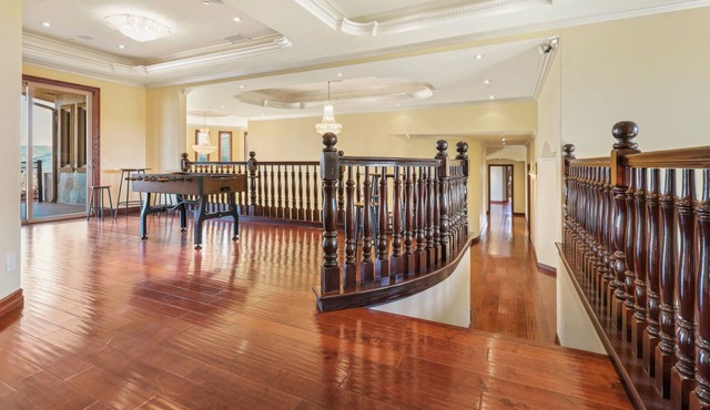 Step into the luxury at this palatial venue in the hills of San Diego.