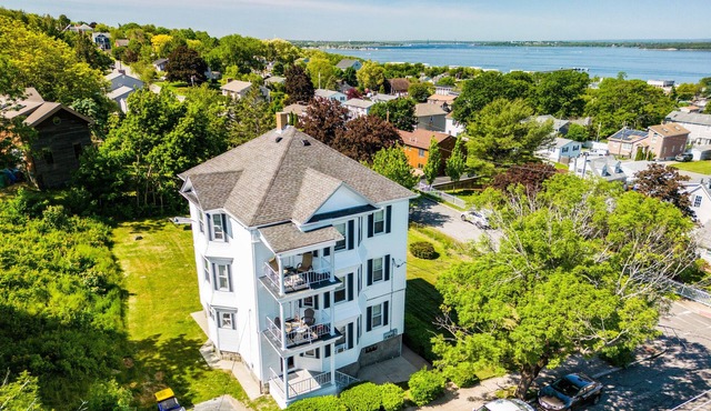 Stunning Ocean View Apt: 2 Bedroom Condo with 4 Queen Beds and Sleeps 8 Comfy!