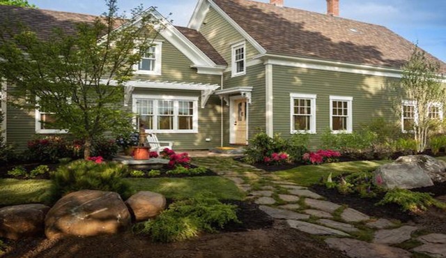Stunning Waterfront Home, Renovated 1880's Cape, Patio Fireplace, Chefs Kitchen