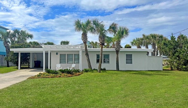 Summer Savings! Beach Bungalow Steps to the Beautiful Gulf & Sugar White Sand