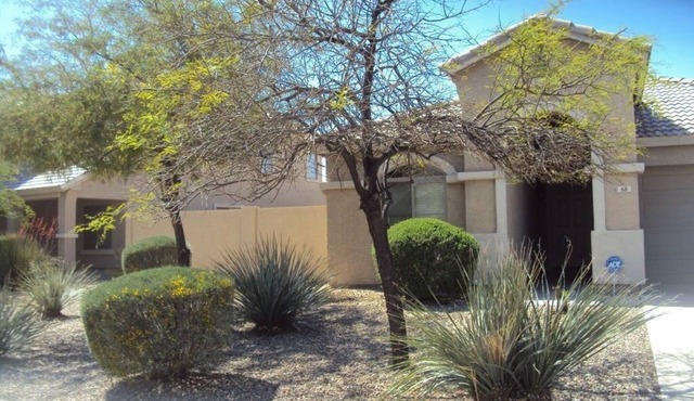 *SUMMER SPECIALS* Scenic Golf Course 3 Bed Home w/Private Pool and Hot Tub