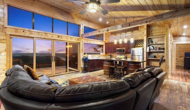 Summit Cabin | 180° Lake Views & Off-Grid Escape