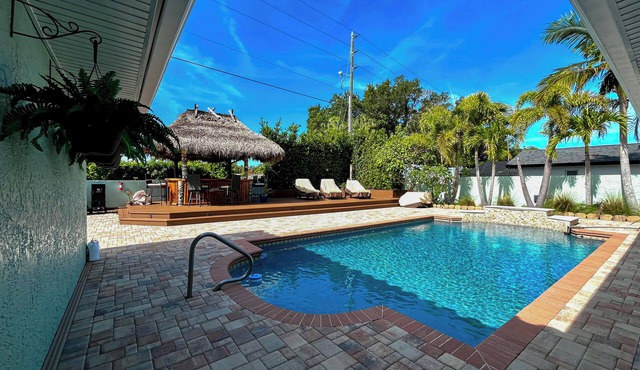 Sunny Private Pool Escape Near Clearwater Beach