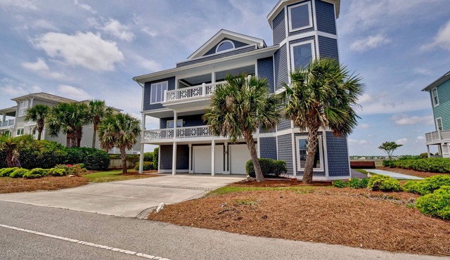 Sunset Shore - 6 bedroom, 6.5 bathroom house with indoor pool.